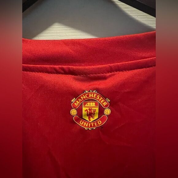 Manchester United Sewn Patch Soccer Jersey Shirt - Picture 5 of 7